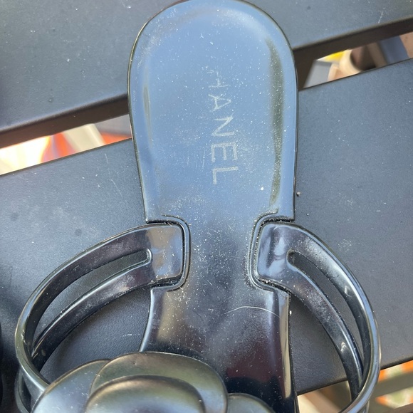 Chanel flower flip flops - Picture 3 of 9